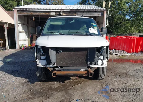 2019 Chevrolet Express 2500 Work Van from USA, damaged, VIN 1GCWGAFP8K1187680